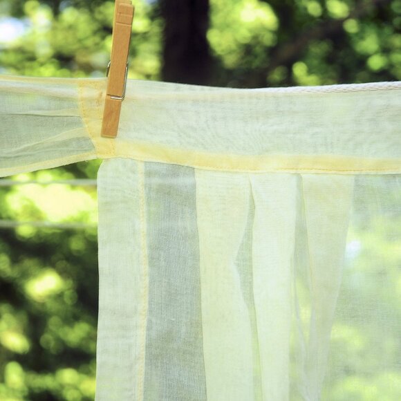 VTG Pale Yellow Fancy Illusion Hostess Apron Pleated w/ Floral Design on Hem - Picture 4 of 7
